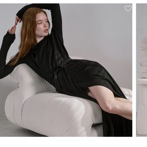 Lunya The Robe in black size XS/S